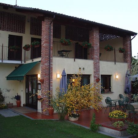 Residenza Del Lago Candia Canavese Exteriör bild