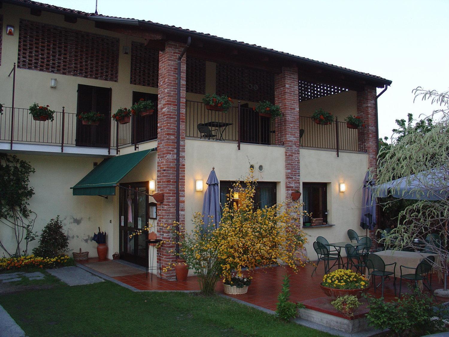 Residenza Del Lago Candia Canavese Exteriör bild