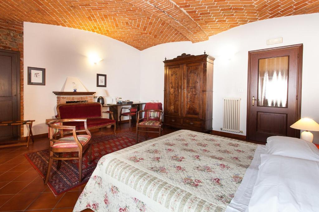 Residenza Del Lago Candia Canavese Rum bild